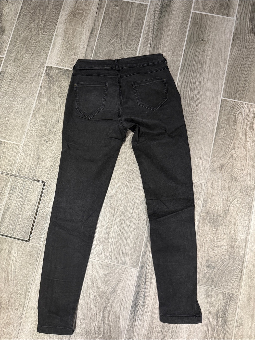 Zara Black Skinny Jeans with Gold Zip Details - Picture 3 of 3